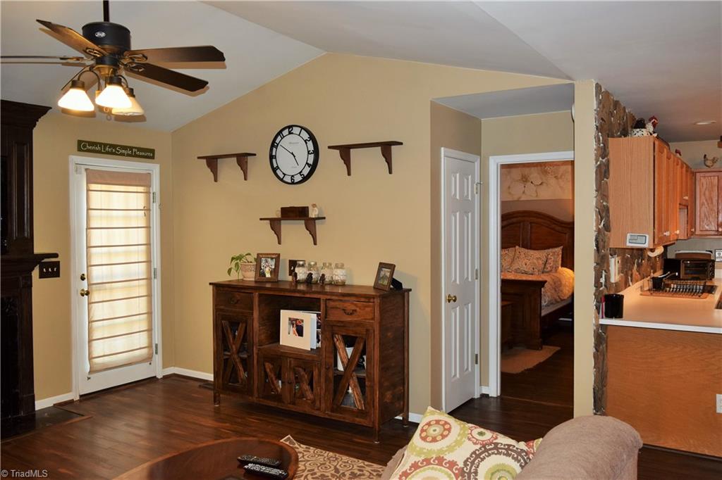 8108 Daltonshire Drive Oak Ridge, NC 27310 - Photo 14 of 30 Living Room