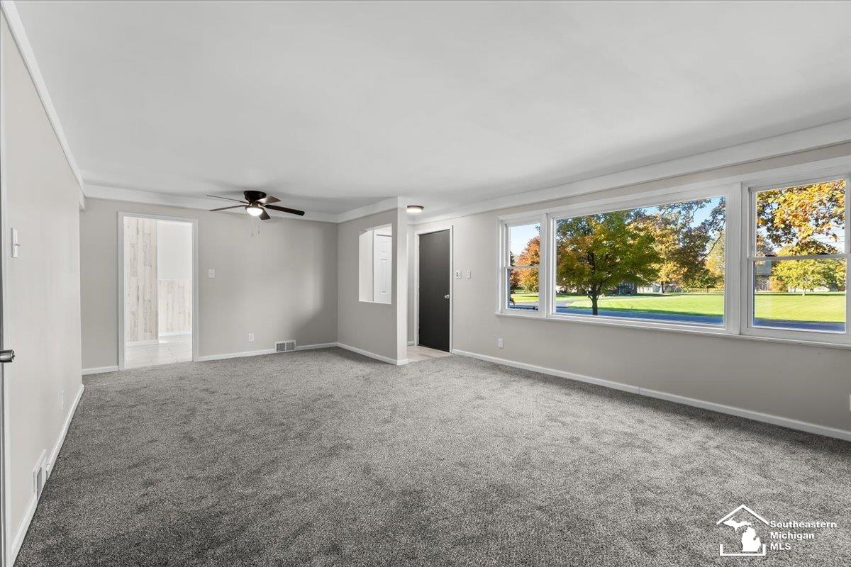 13199 Hannan Road Romulus, MI 48174 - Photo 15 of 28 50158925-1af6e638-9bd0-405d-88f6-919baadf33ae.JPG
