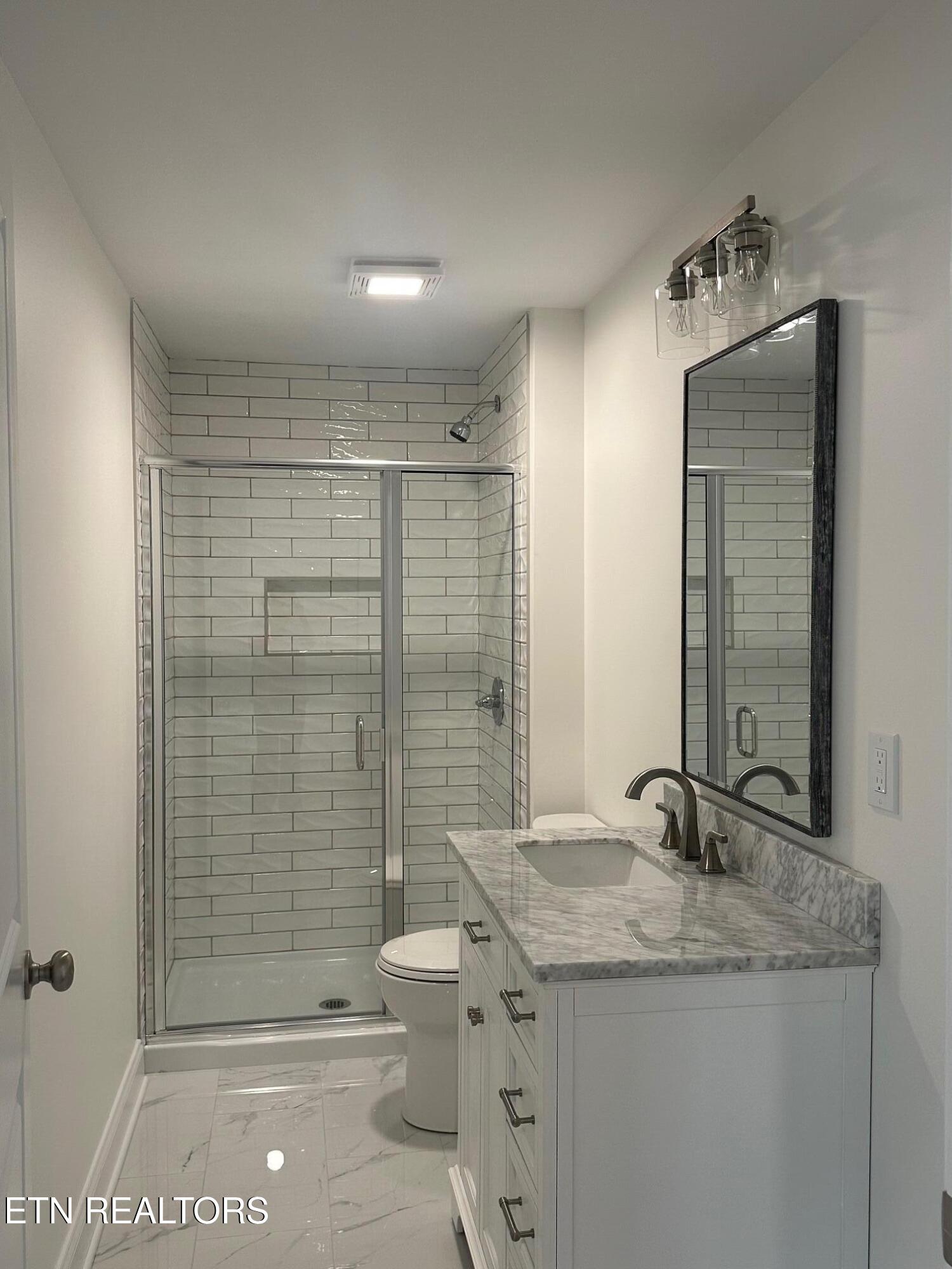 1915 Wells Drive Powell, TN 37849 - Photo 4 of 10 wells bath