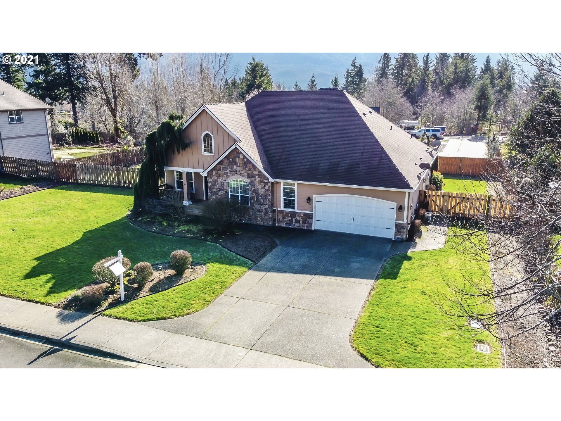882 Northwest Angel Heights Road Stevenson, WA 98648 - Photo 1 of 32