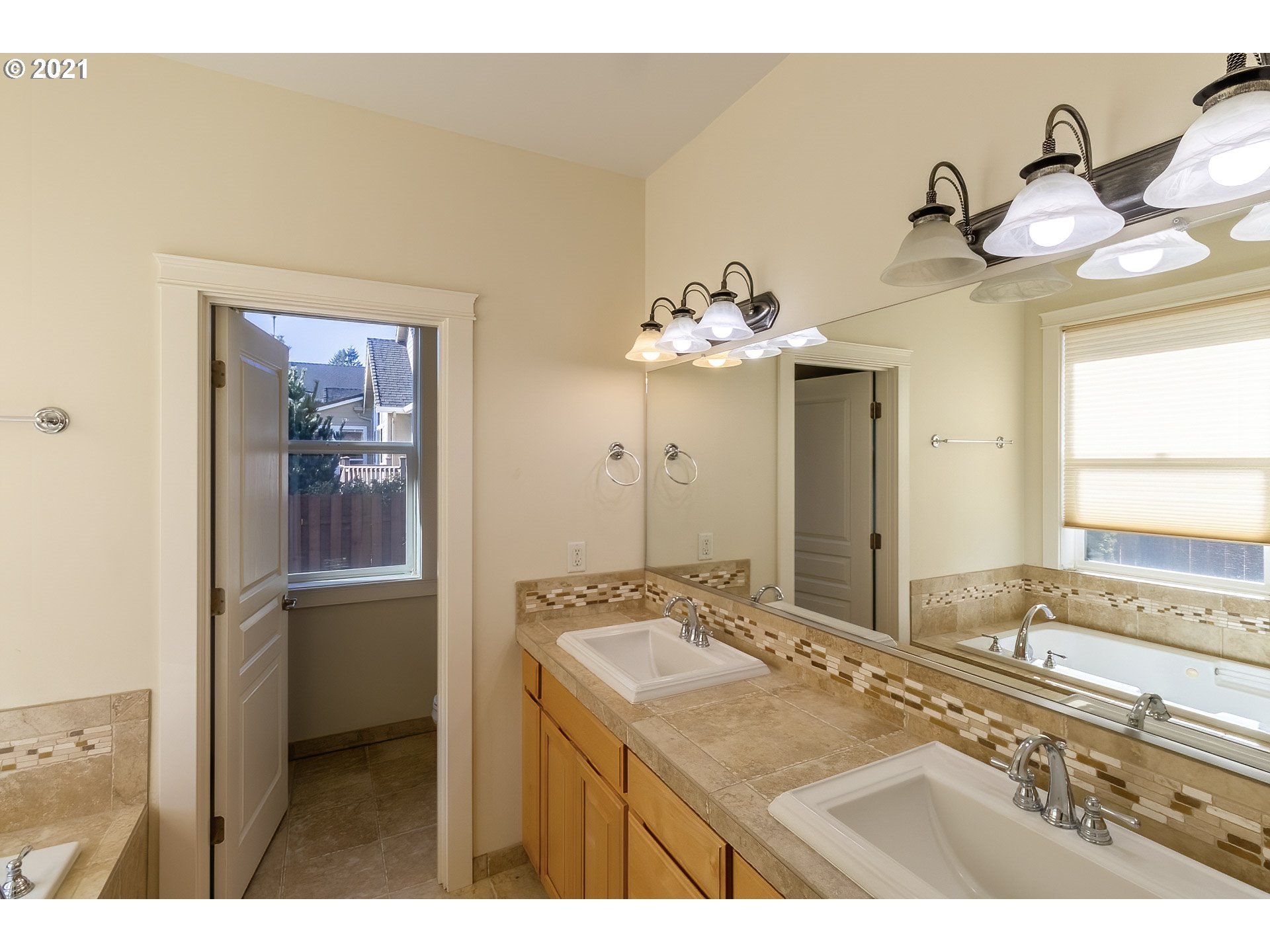 882 Northwest Angel Heights Road Stevenson, WA 98648 - Photo 18 of 32