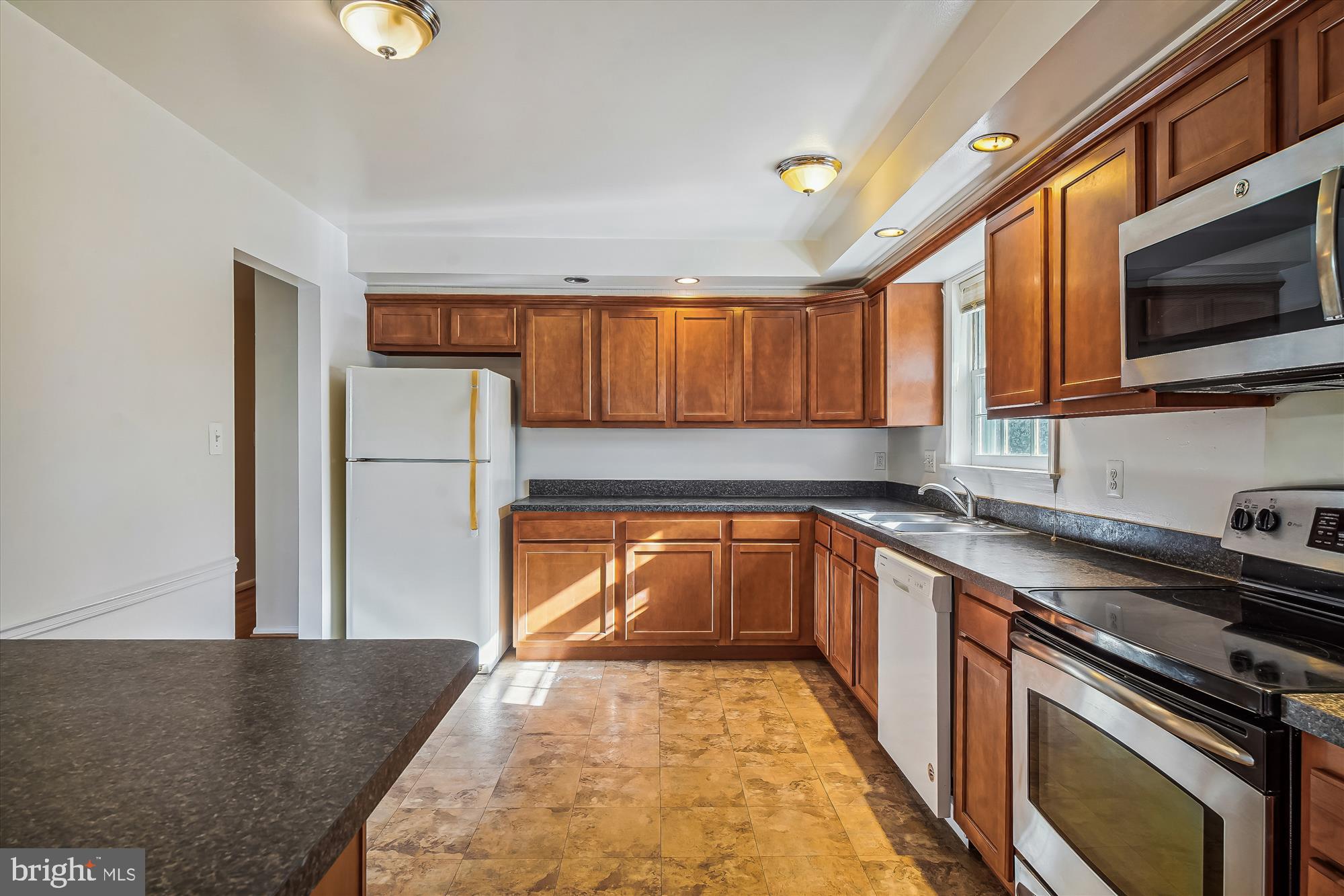 3708 Briars Road Olney, MD 20832 - Photo 8 of 55 Kitchen