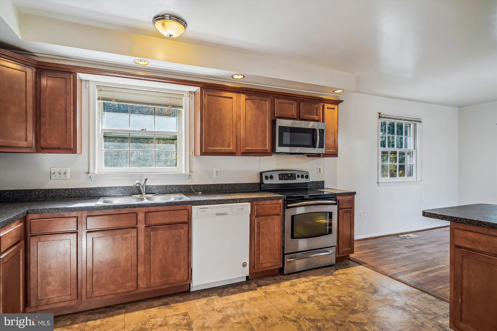 3708 Briars Road Olney, MD 20832 - Photo 10 of 55 Kitchen