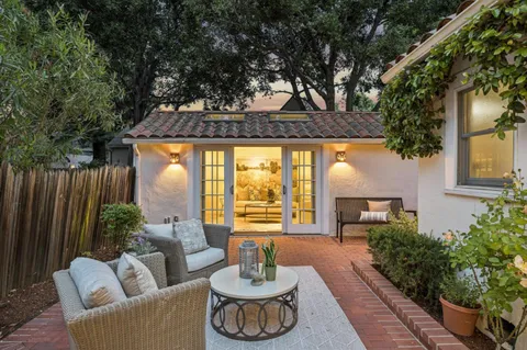 $3,980,000 | 690 Lincoln Avenue, Palo Alto, CA 94301