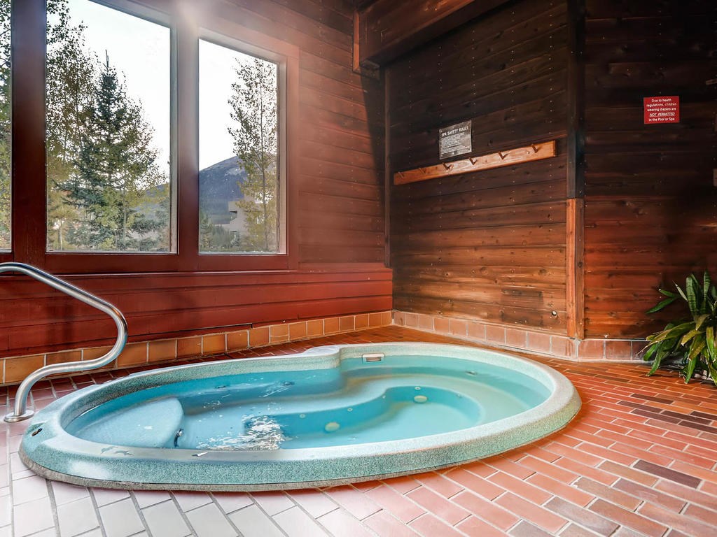 9490 Ryan Gulch Road, Unit 93 Silverthorne, CO 80498 - Photo 23 of 25 Hot tub at the clubhouse