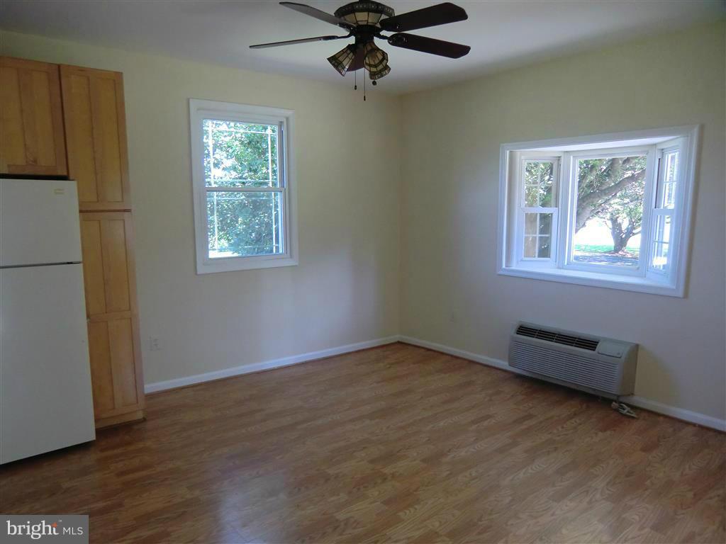 13040 Prices Distillery Road Clarksburg, MD 20871 - Photo 19 of 30 In-law suite