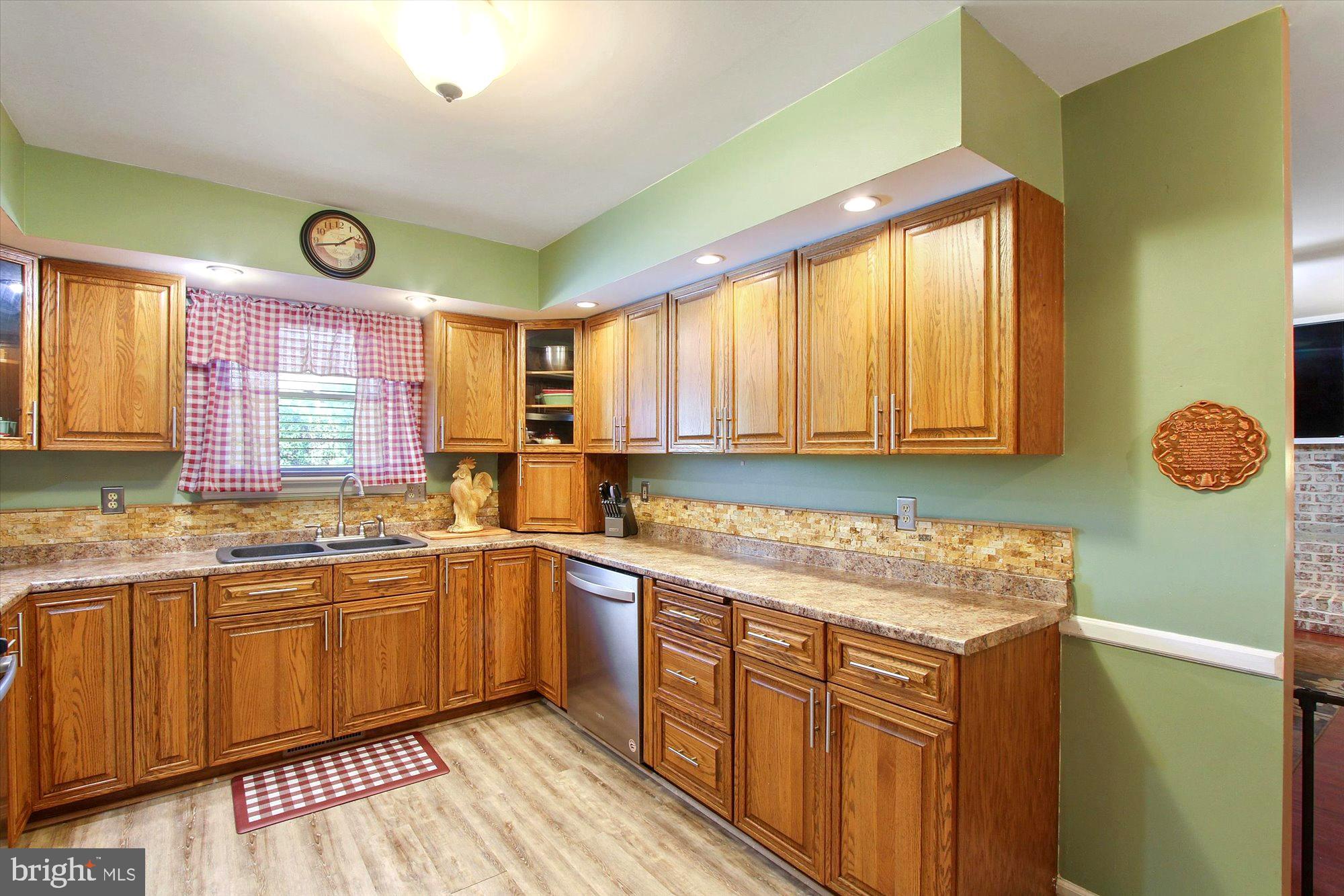 1310 Toann Road York, PA 17403 - Photo 28 of 61 Gallery Image 28