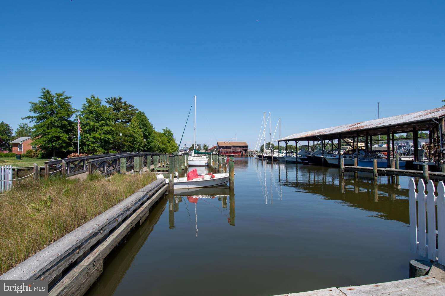 320 Perry Cabin Drive St. Michaels, MD 21663 - Photo 44 of 50 a view of boat floating on water
