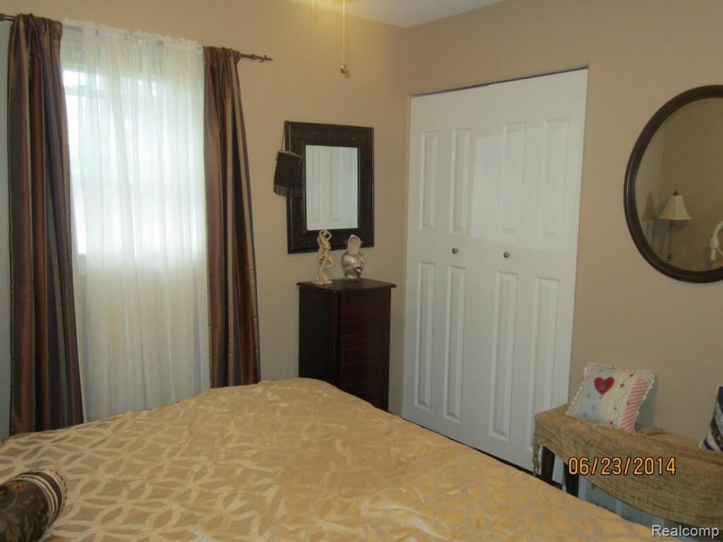 29062 Springstead Street Rockwood, MI 48173 - Photo 19 of 26 IMG_1874.jpg