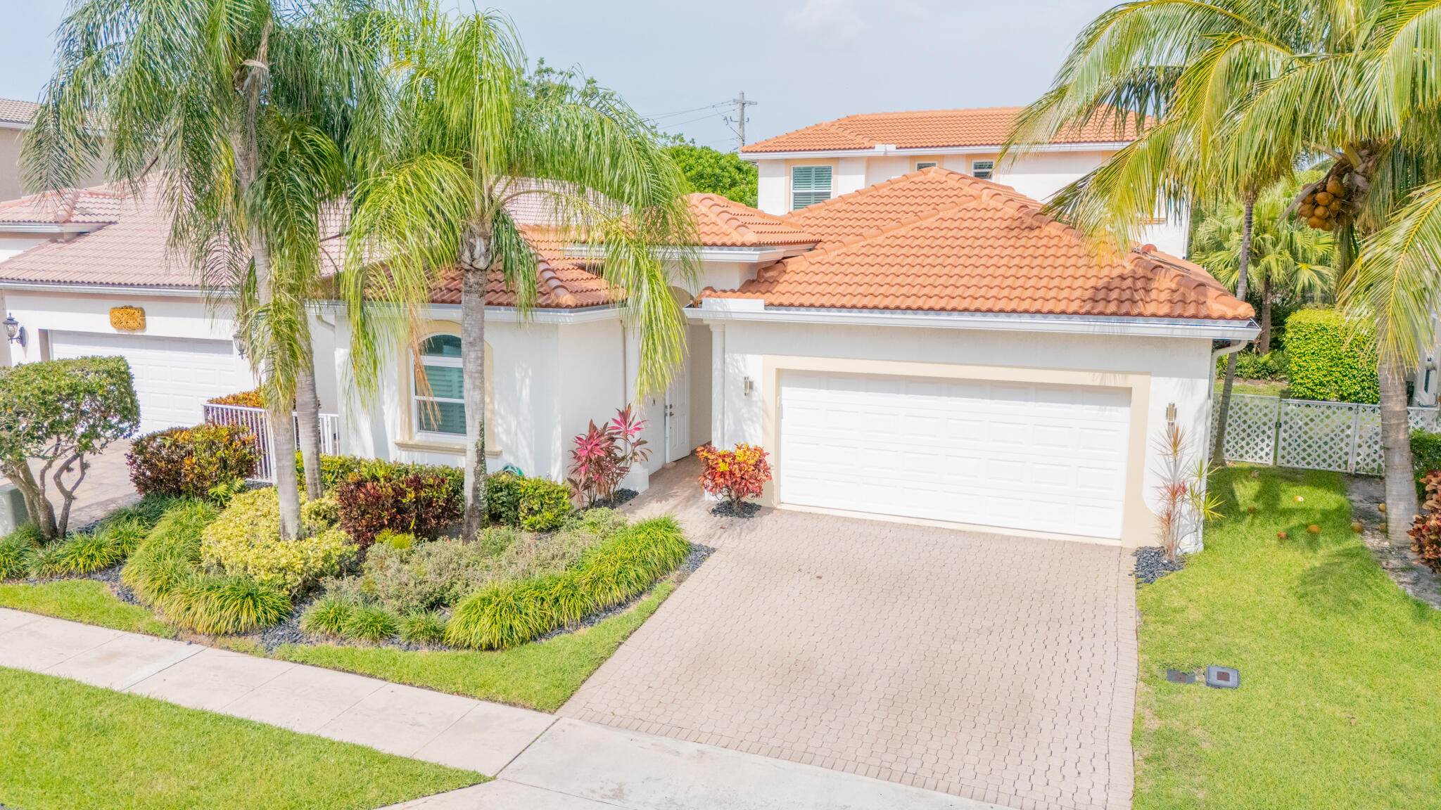 7121 Northwest Turtle Walk Boca Raton, FL 33487 - Photo 8 of 74 DJI_20250602102923_0421_D