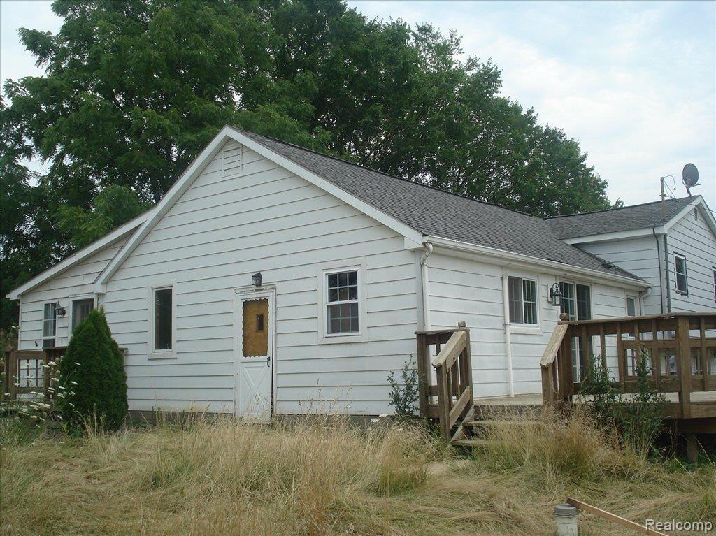 18248 Hickory Ridge Road Fenton, MI 48430 - Photo 3 of 23 DSC00540