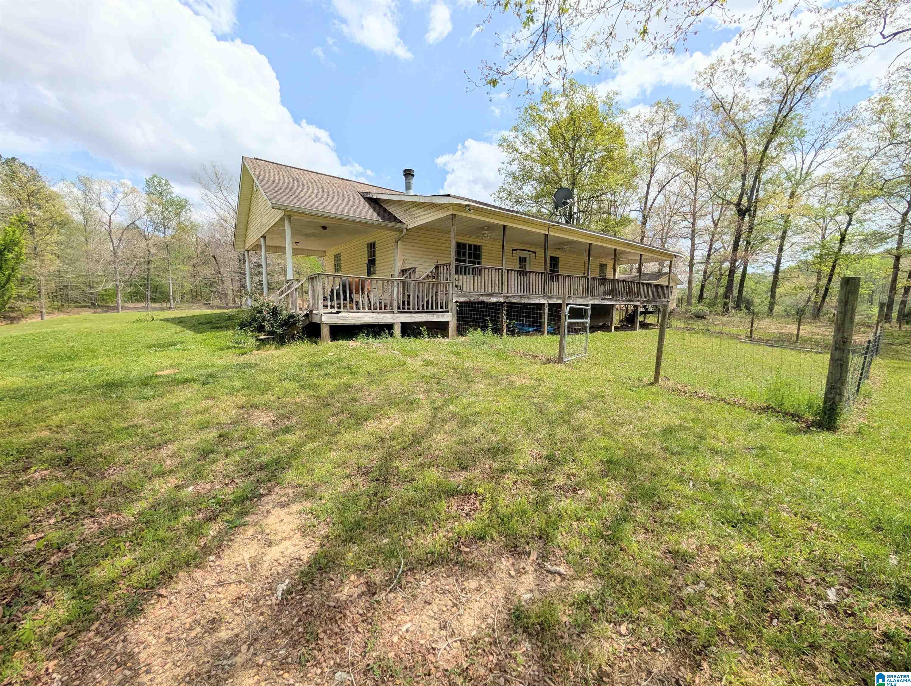 298 Barnes Road Bessemer, AL 35023 - Photo 3 of 42