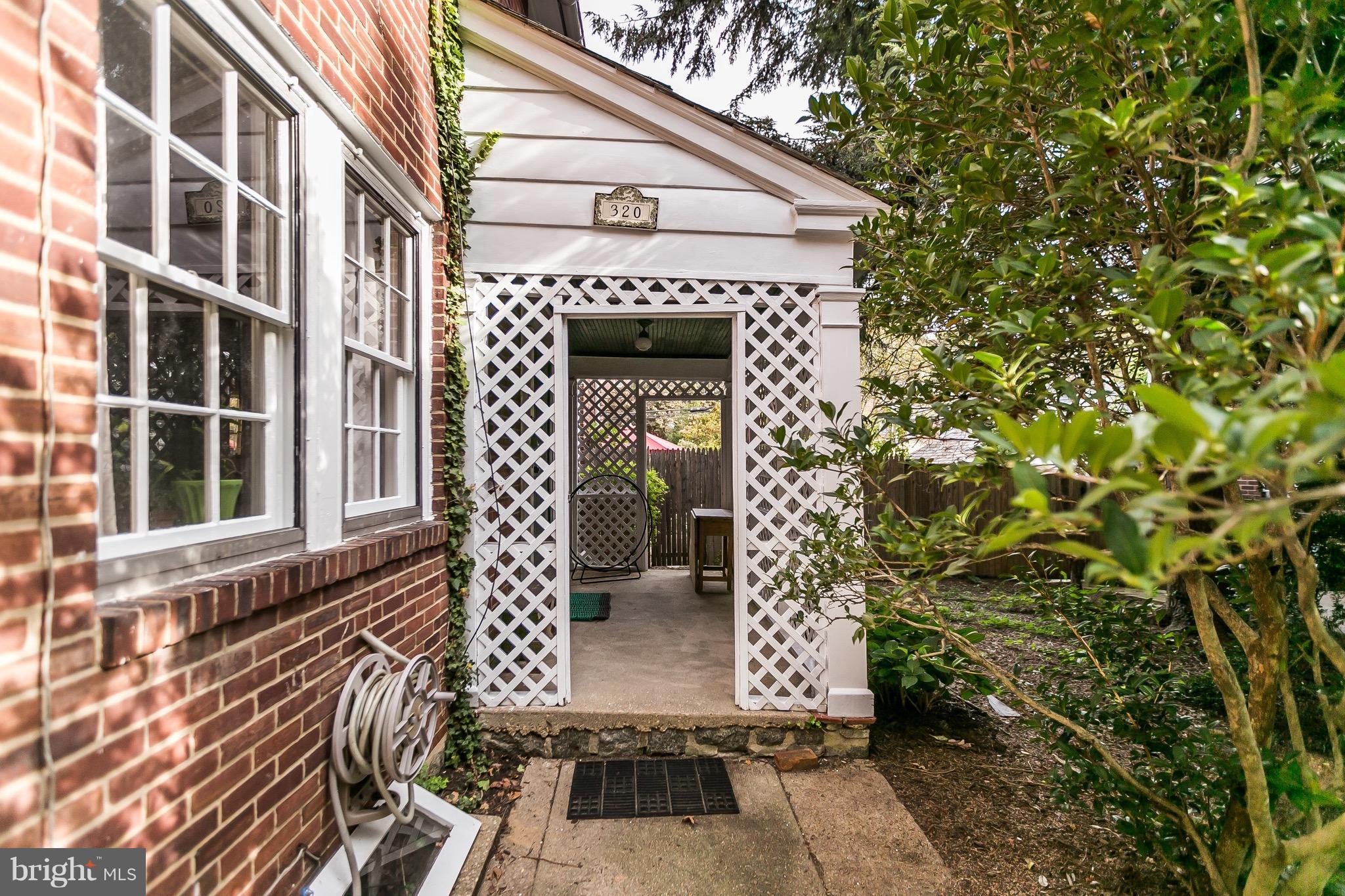 320 Dunkirk Road Baltimore, MD 21212 - Photo 2 of 27 Exterior (Front)