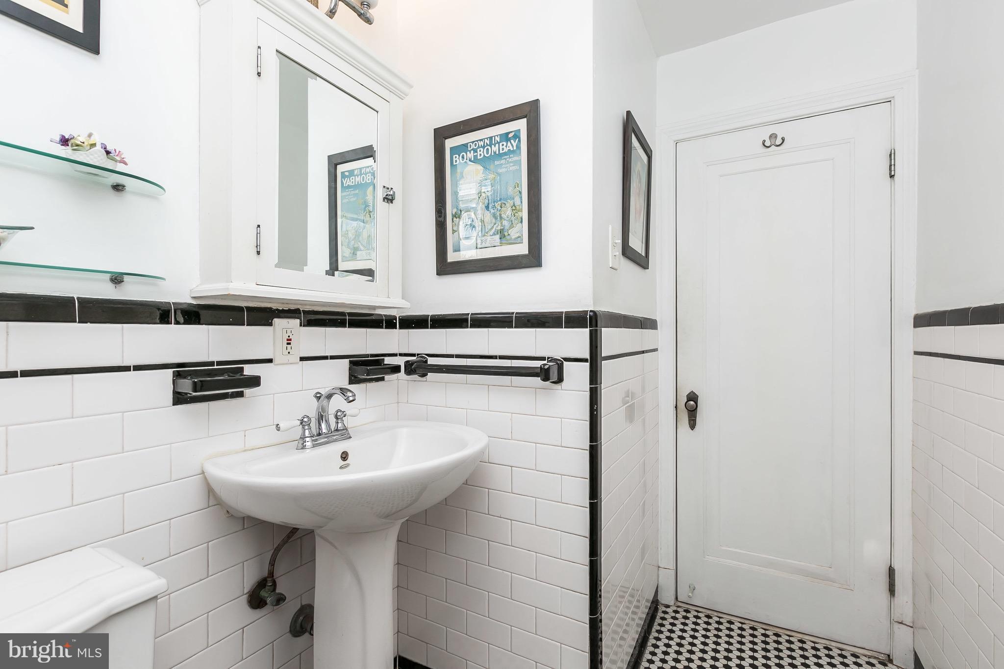320 Dunkirk Road Baltimore, MD 21212 - Photo 17 of 27 Bath