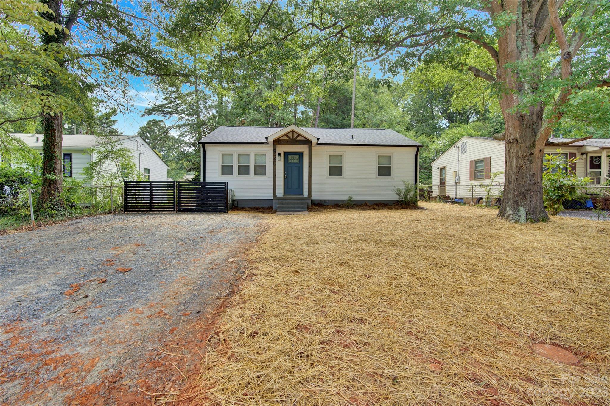 920 North Ransom Street Gastonia, NC 28052 - Photo 3 of 22 Gallery Image 3