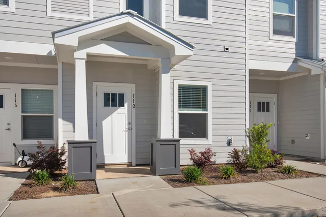 $1,850 | 112 Date Palm Lane, Freeport, FL 32439