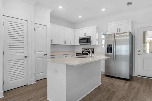 $1,850 | 112 Date Palm Lane, Freeport, FL 32439