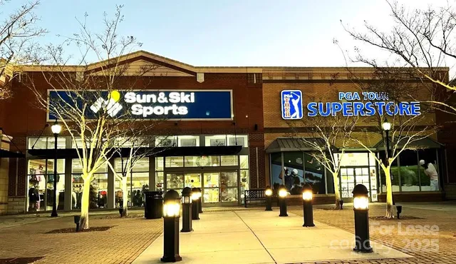 $2,200 | 8103 Circle Tree Lane, Charlotte, NC 28277