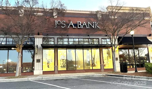 $2,200 | 8103 Circle Tree Lane, Charlotte, NC 28277