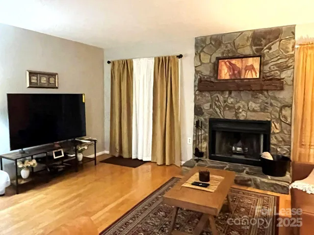 $2,200 | 8103 Circle Tree Lane, Charlotte, NC 28277