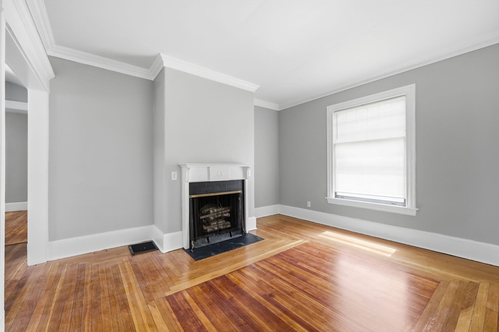 43 Cornell Street Springfield, MA 01109 - Photo 6 of 27 Gallery Image 6