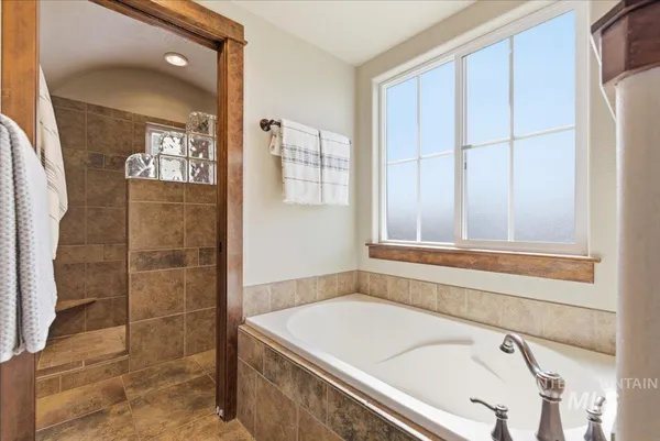 $605,000 | 369 East Wexford Lane, Eagle, ID 83616