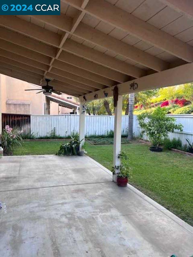 29160 Whitegate Lane Highland, CA 92346 - Photo 8 of 27 a view of a porch with garden