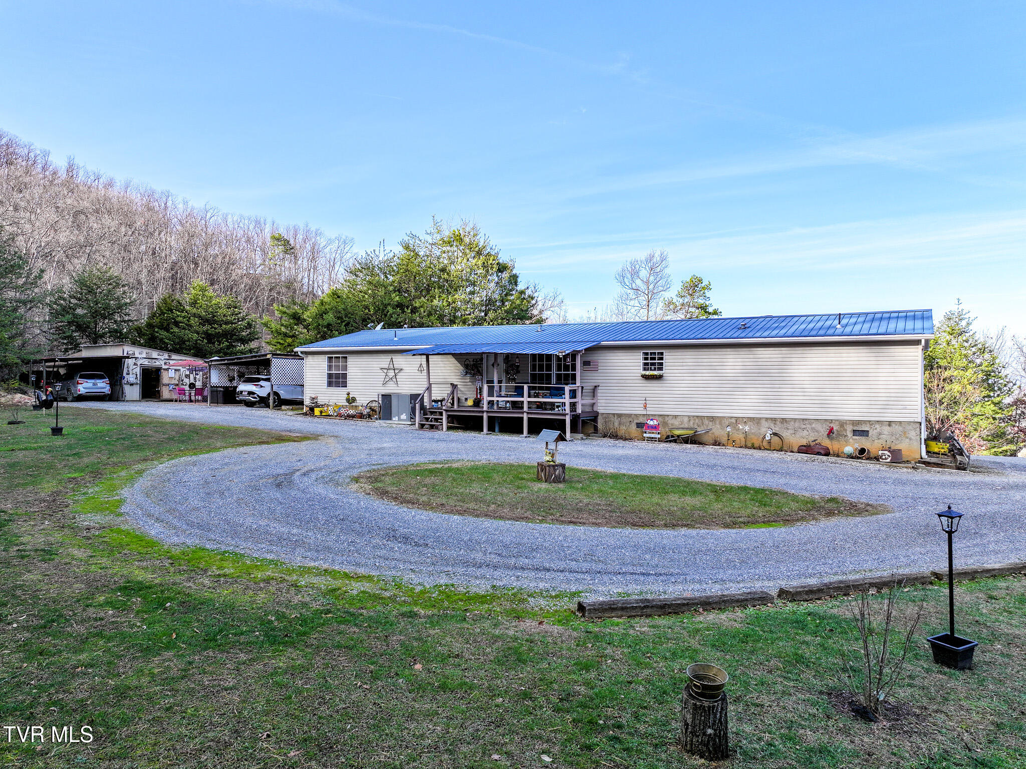 1243 Applewood Road Newport, TN 37821 - Photo 3 of 60 DJI_20251220165840_0439_D