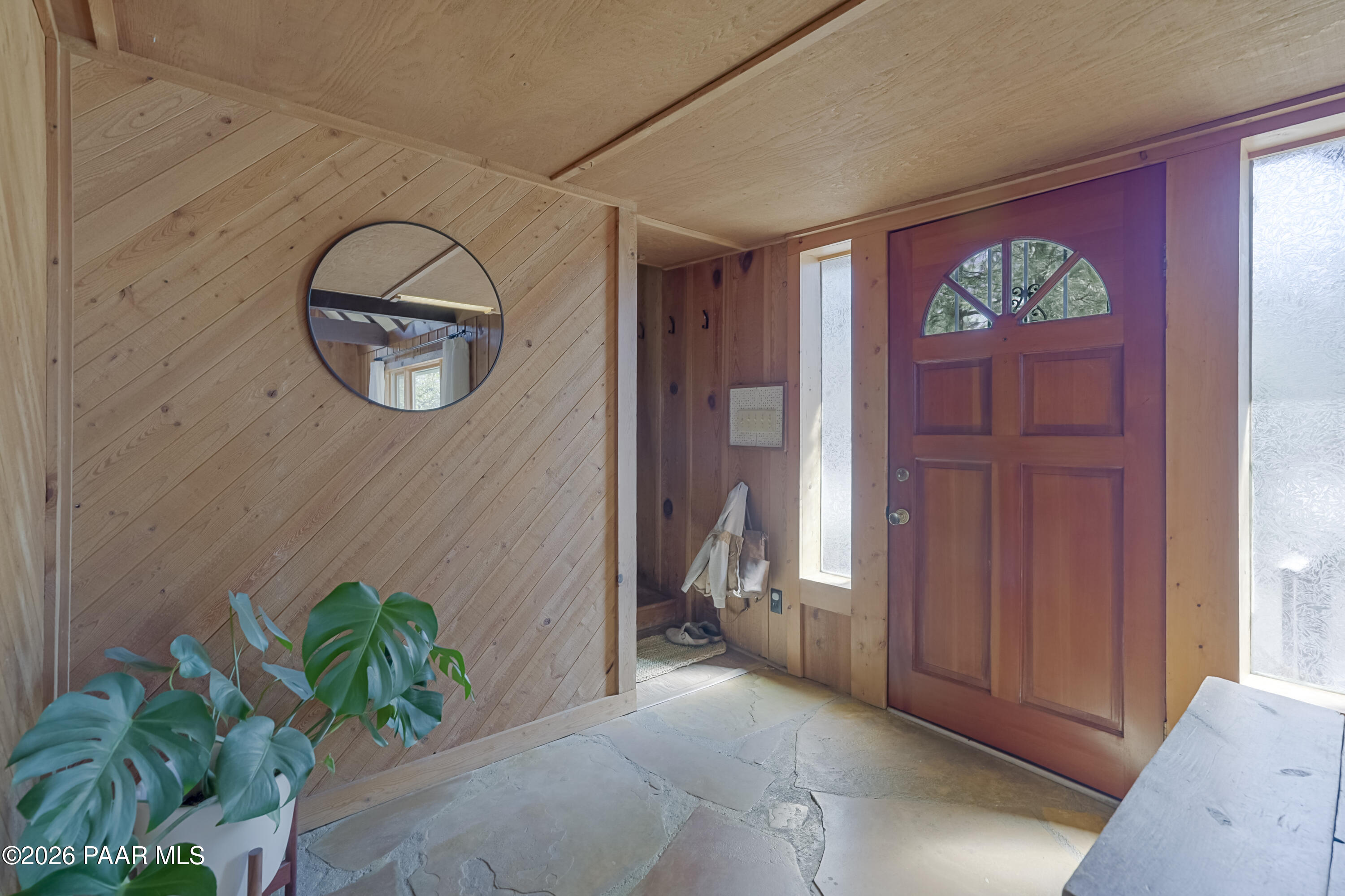 902 Hemlock Avenue Prescott, AZ 86303 - Photo 5 of 37 Foyer 1