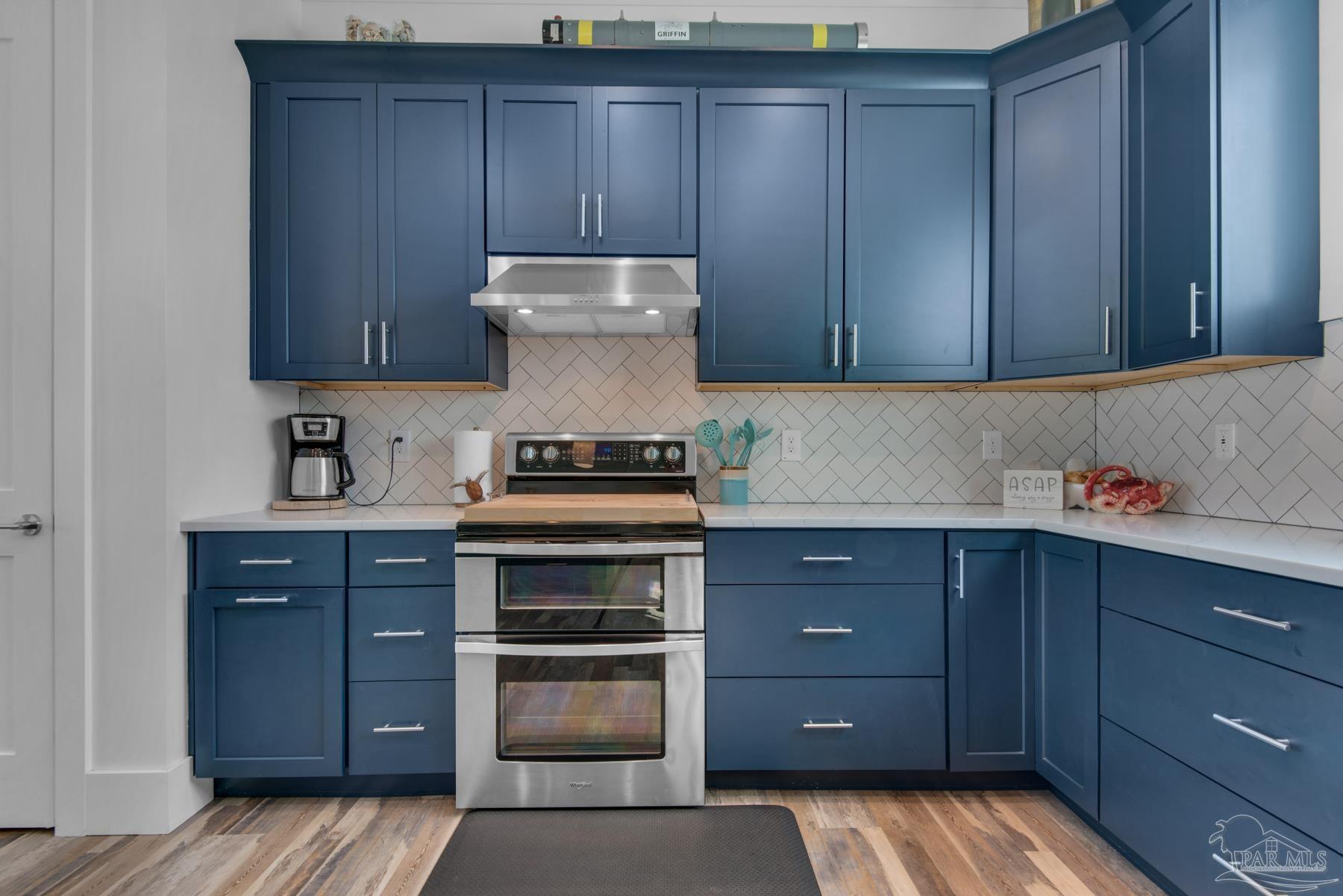 7706 White Sands Boulevard Navarre Beach, FL 32566 - Photo 8 of 47