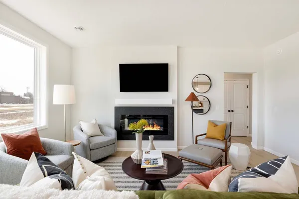 $577,795 | 3468 Knightsbridge Trail Lake North, Lake Elmo, MN 55042