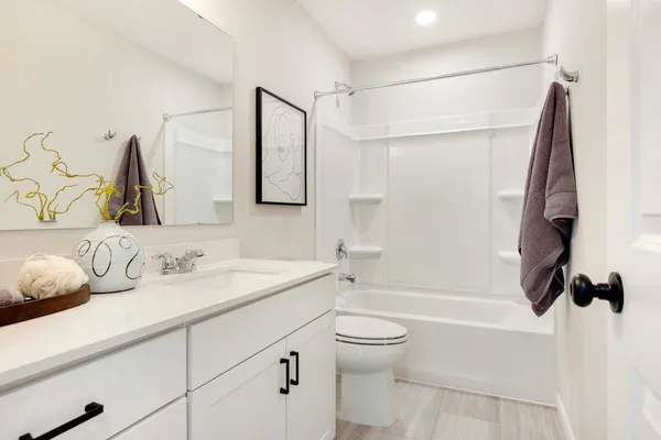 $577,795 | 3468 Knightsbridge Trail Lake North, Lake Elmo, MN 55042