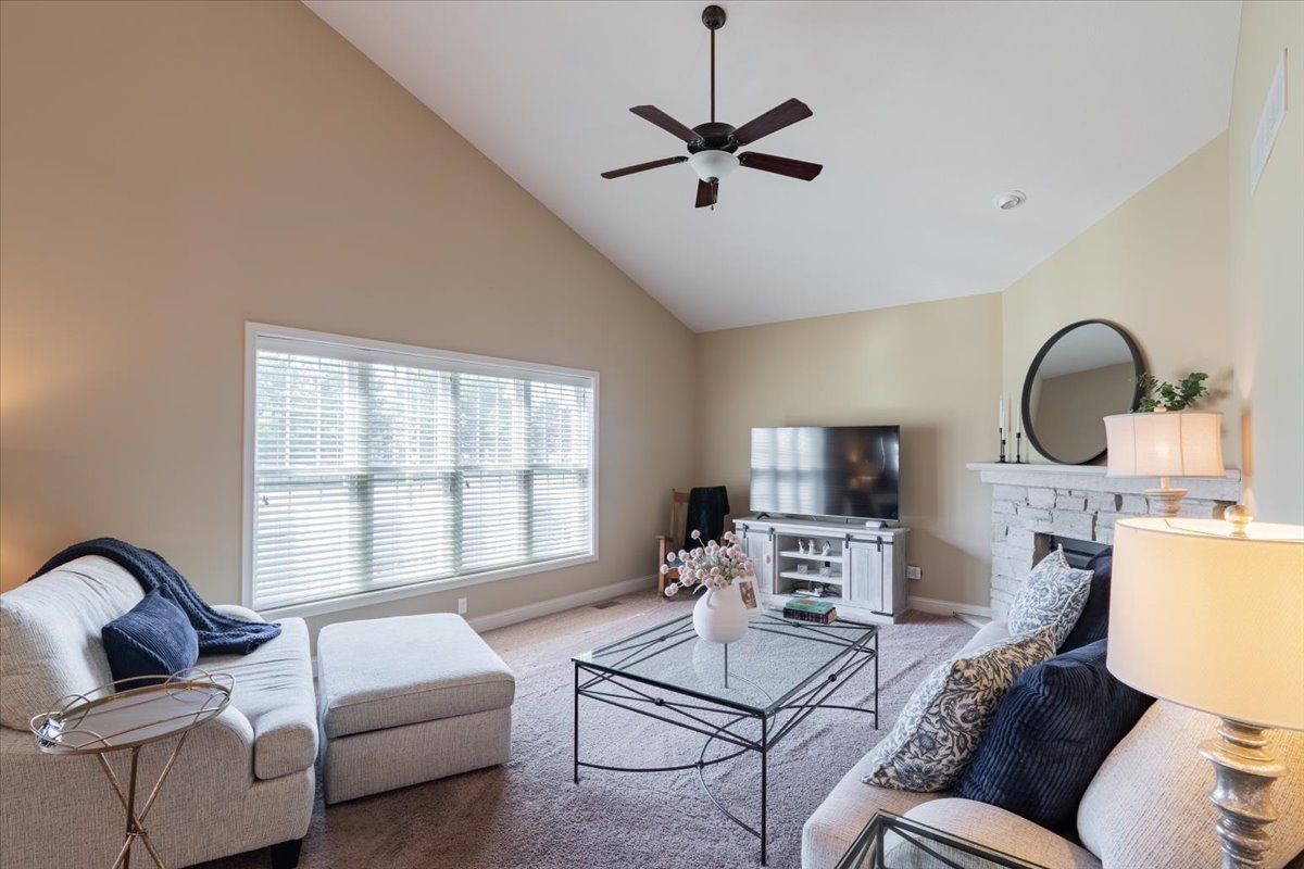 2020 Escalade Road Bloomington, IL 61705 - Photo 12 of 28