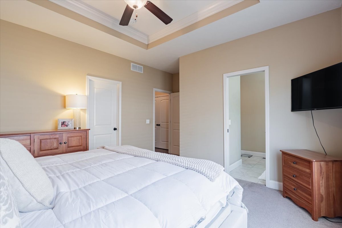 2020 Escalade Road Bloomington, IL 61705 - Photo 16 of 28