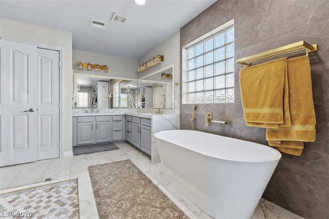 121 Golf Range Street Las Vegas, NV 89145 - Photo 2 of 26