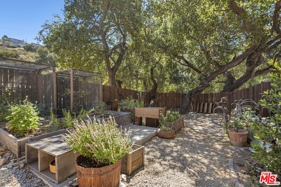 6349 Blanchard Canyon Road Tujunga, CA 91042 - Photo 27 of 71