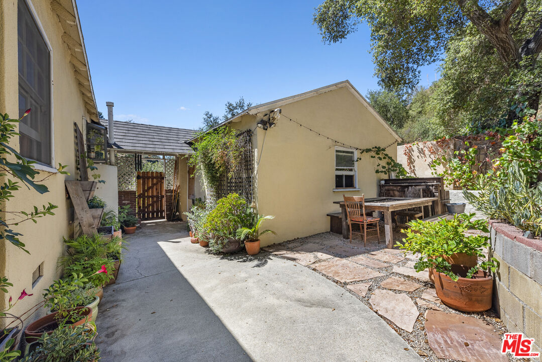 6349 Blanchard Canyon Road Tujunga, CA 91042 - Photo 30 of 71