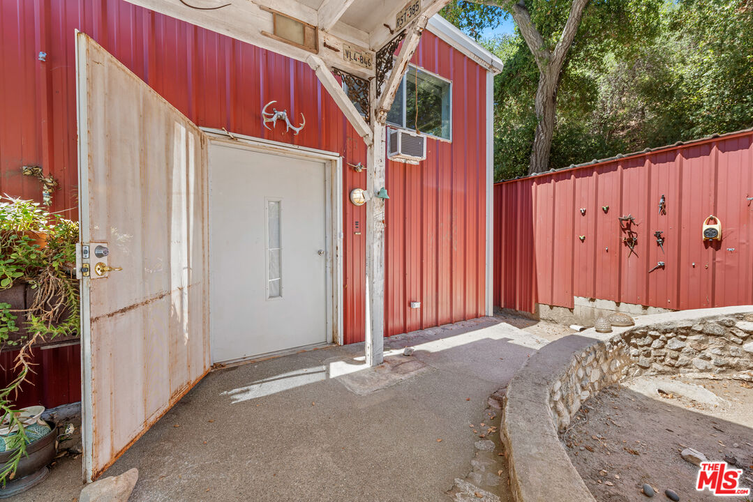 6349 Blanchard Canyon Road Tujunga, CA 91042 - Photo 35 of 71