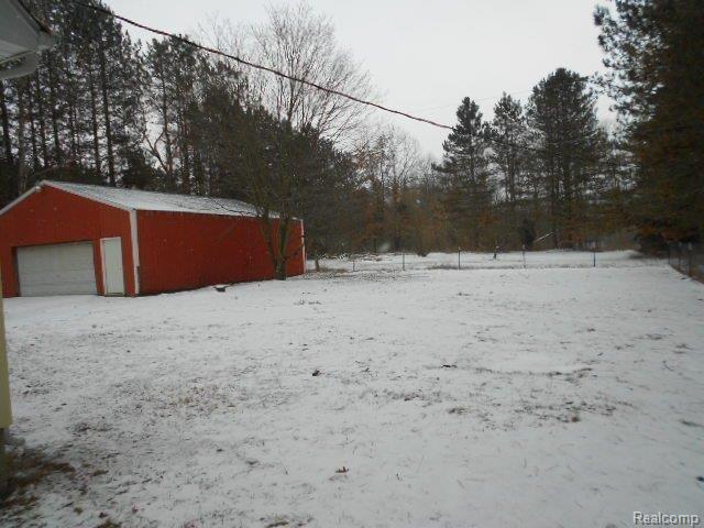 5083 Mt Morris Road Columbiaville, MI 48421 - Photo 3 of 8 3.JPG