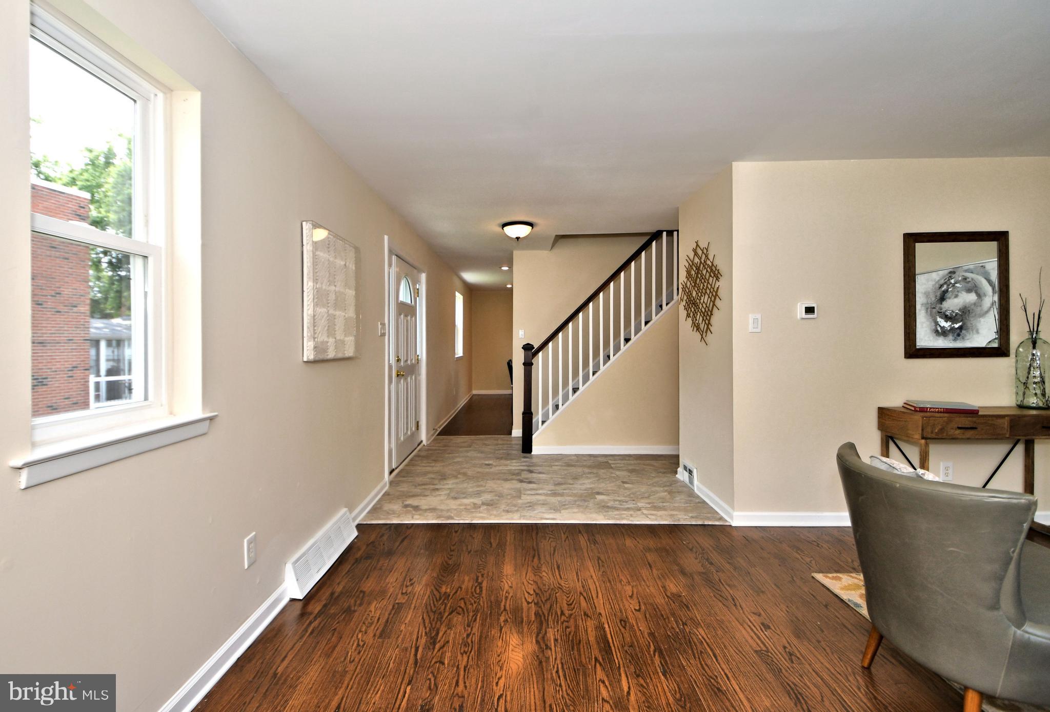 11949 Dumont Road Philadelphia, PA 19116 - Photo 11 of 54 Living Room and Entry