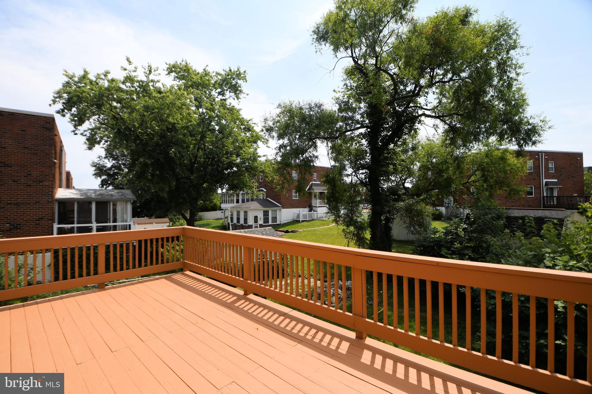 11949 Dumont Road Philadelphia, PA 19116 - Photo 26 of 54 Deck