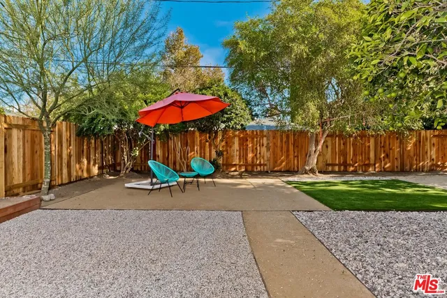 $3,950 | 7236 Encino Avenue, Van Nuys, CA 91406