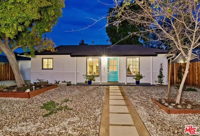 $3,950 | 7236 Encino Avenue, Van Nuys, CA 91406