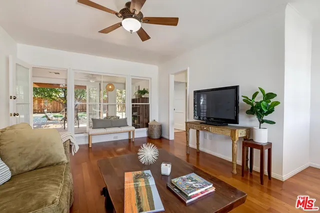 $3,950 | 7236 Encino Avenue, Van Nuys, CA 91406