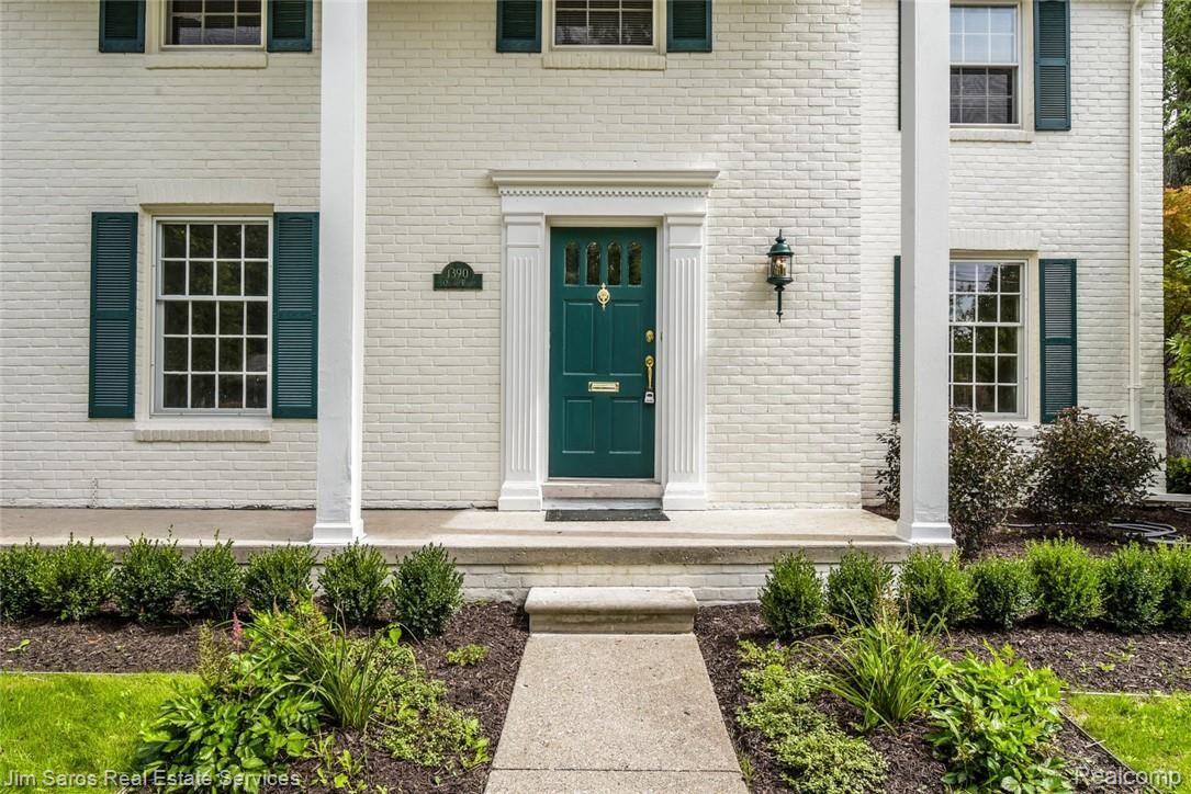 1390 Oxford Road Grosse Pointe, MI 48236 - Photo 4 of 22 1390 Oxford Rd Grosse Pointe-large-040-37-1390 Oxford Road Grosse Pointe-1499x1000-72dpi.jpg