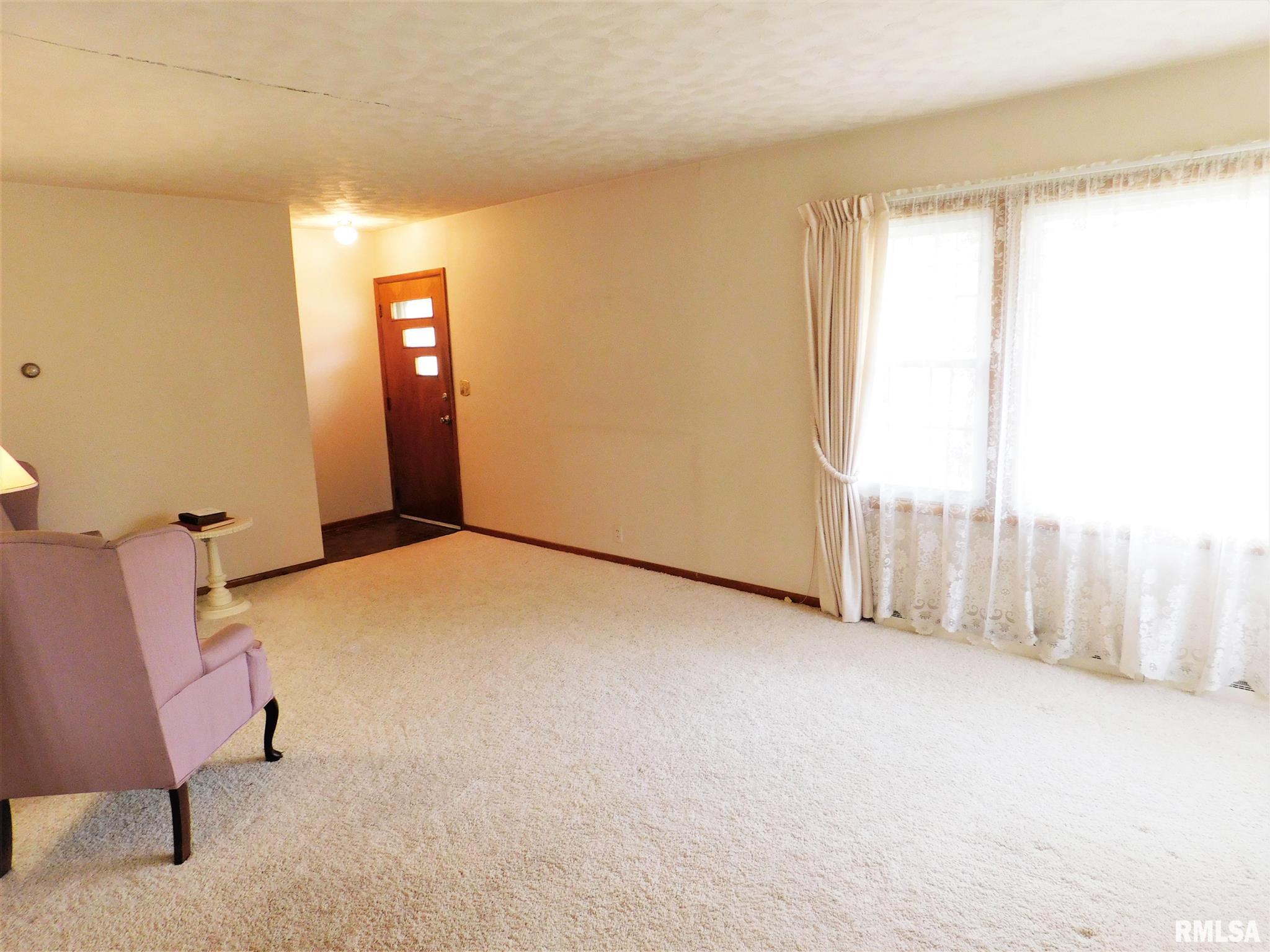 124 Willow Road Rochester, IL 62563 - Photo 7 of 20