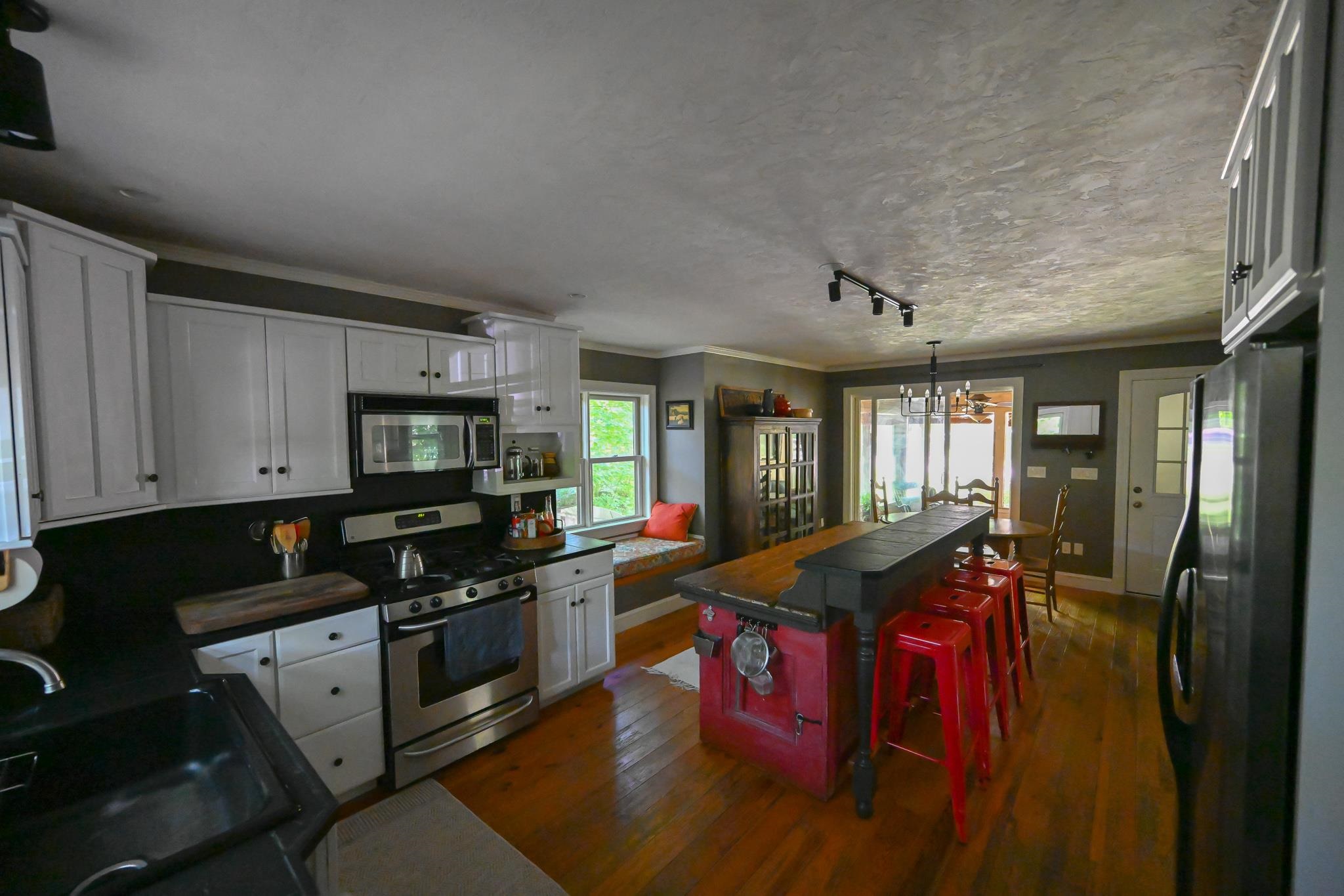 12 Ethan Allen Road Tuftonboro, NH 03816 - Photo 6 of 40
