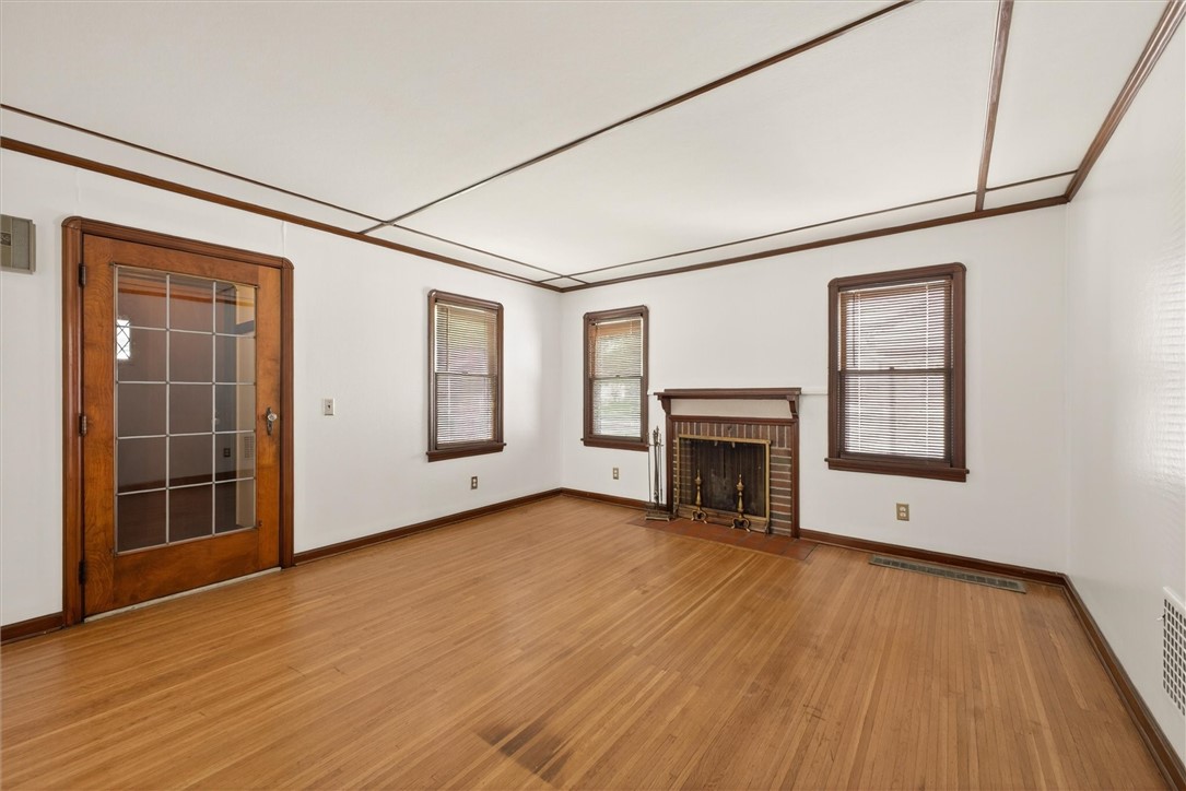 56 Langford Road Rochester, NY 14615 - Photo 6 of 35