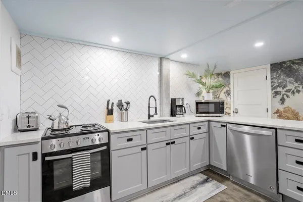 $1,025,000 | 807 East Edenton Street, Raleigh, NC 27601