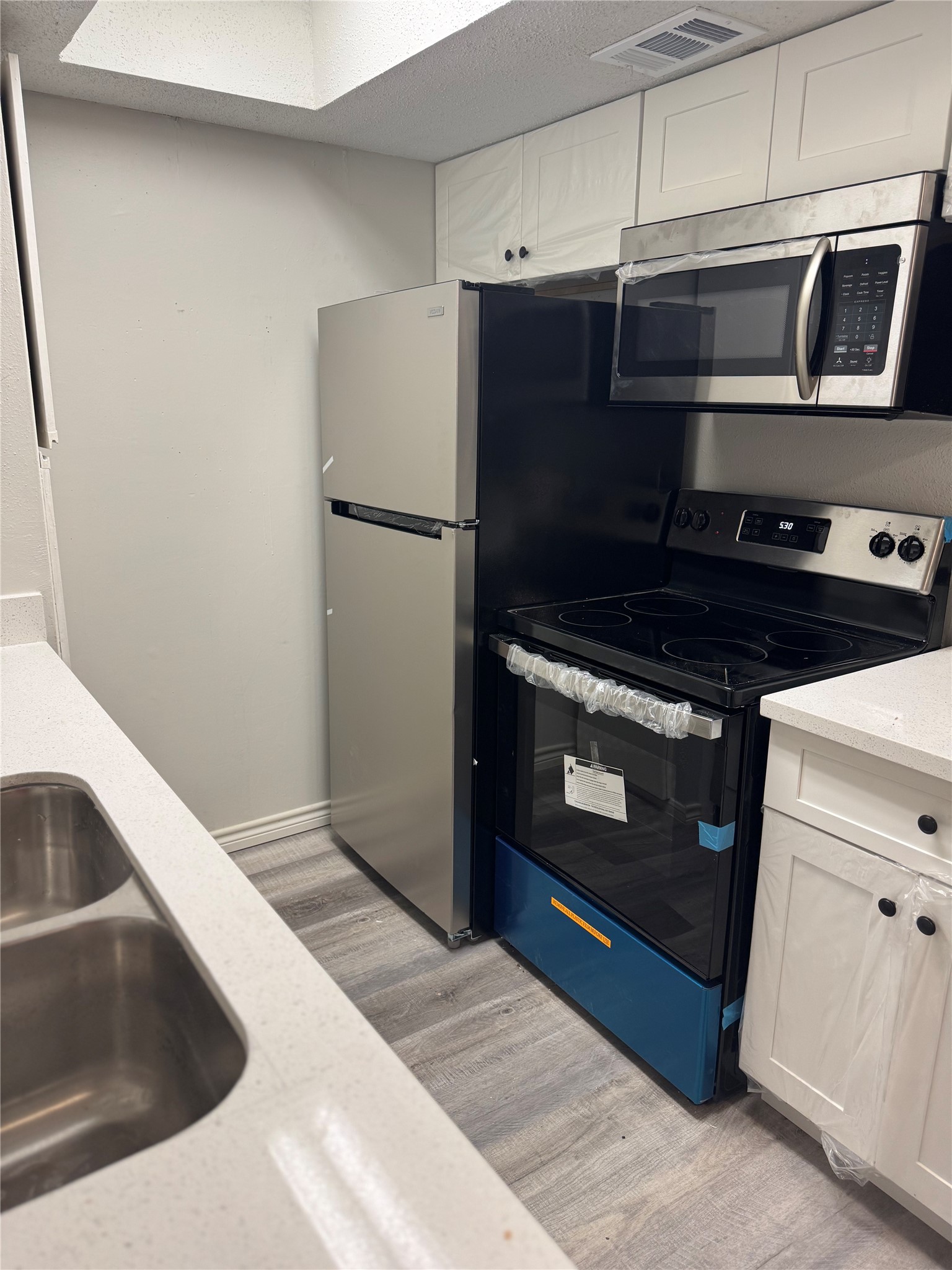 7402 Alabonson Road Houston, TX 77088 - Photo 4 of 20